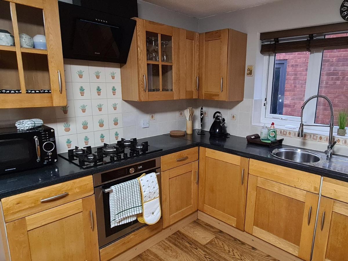 Spacious, 5 Bed House For 9 In Честер Екстер'єр фото